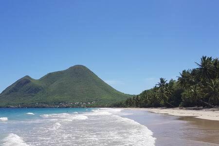 Le Chant Du Diamant Calme Vue Mer Et Plage A 50 M Le Diamant Luaran gambar